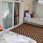 Bed & Breakfast Rose Garden Boutique *