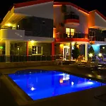 Rose Garden Boutique Bed & Breakfast