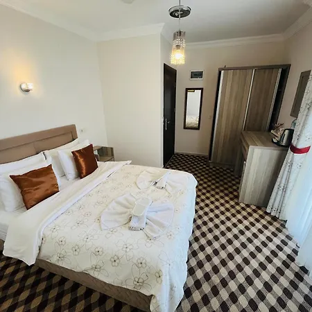 Rose Garden Boutique ベッド・アンド・ブレックファスト アクブク