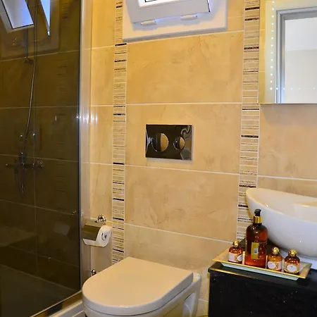 Rose Garden Boutique Bed & Breakfast