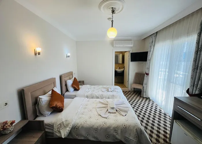 Rose Garden Boutique *